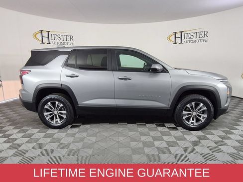 Used 2026 Chevrolet Equinox LT FWD image 3