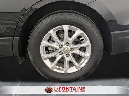 Used 2021 Chevrolet Equinox LT image 32