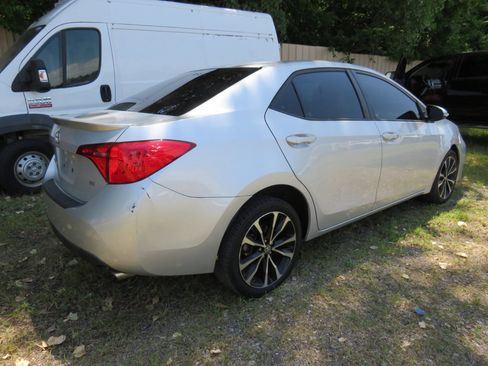 Used 2017 Toyota Corolla LE image 39