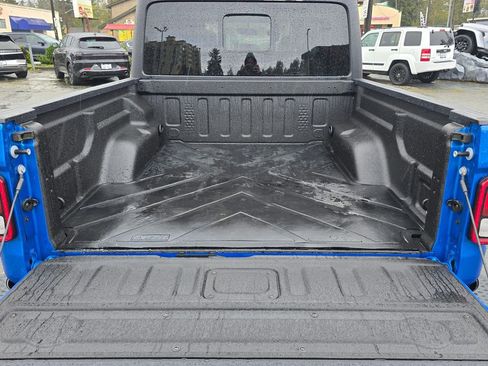 Used 2023 Jeep Gladiator Sport AWD/4WD image 13