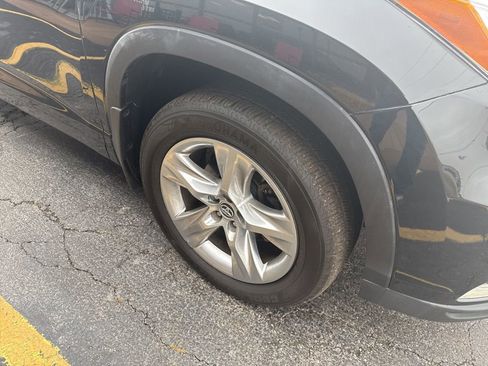 Used 2016 Toyota Highlander Limited image 21