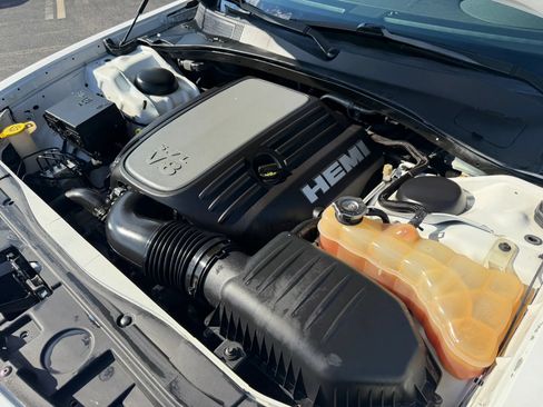 Used 2016 Chrysler 300 S RWD image 41