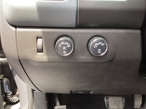 Used 2018 Chevrolet Colorado Z71 AWD/4WD image 25