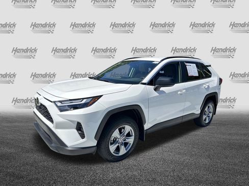 Certified 2025 Toyota RAV4 LE AWD/4WD image 5