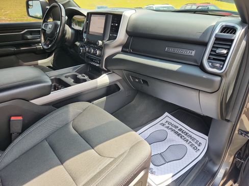 Used 2022 RAM 1500 Big Horn AWD/4WD image 45