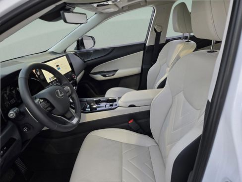 Used 2026 Lexus NX 350 AWD w/ Luxury Package image 32
