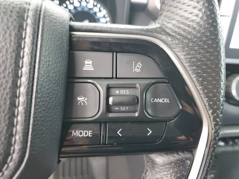 Used 2023 Toyota Tundra Limited AWD/4WD image 24