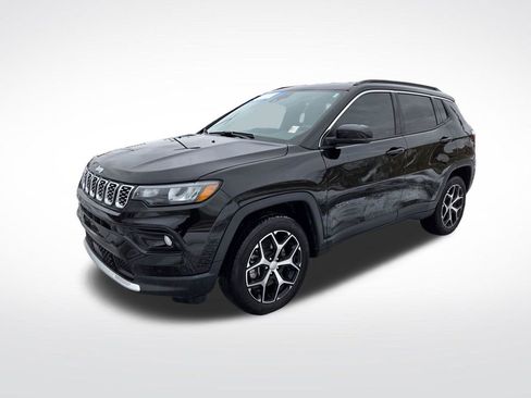 Used 2024 Jeep Compass Limited AWD/4WD image 9