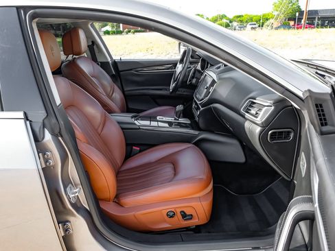 Used 2015 Maserati Ghibli S Q4 AWD/4WD image 39