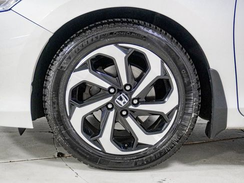 Used 2017 Honda Accord EX-L image 15