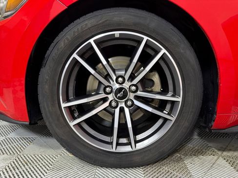 Used 2017 Ford Mustang Premium image 20