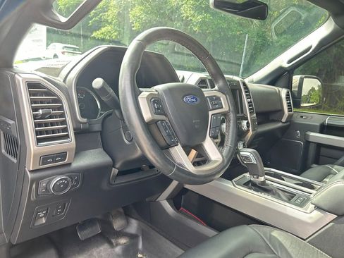 Used 2019 Ford F150 Platinum w/ Equipment Group 701A Luxury AWD/4WD image 10