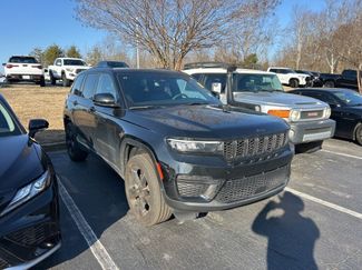 Used 2023 Jeep Grand Cherokee Altitude video 1