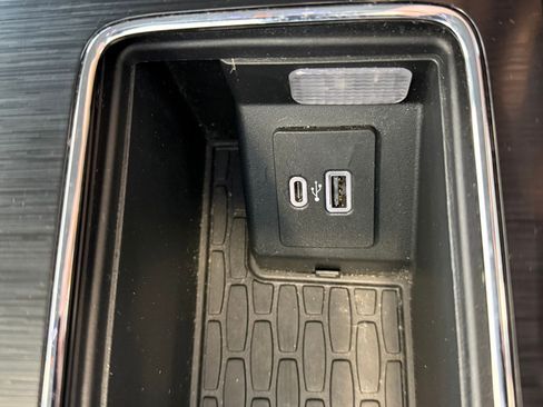 Used 2020 Lincoln Aviator Reserve w/ Elements Package Plus AWD/4WD image 24