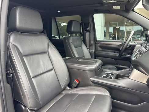 Used 2024 Chevrolet Tahoe Z71 w/ Luxury Package AWD/4WD image 46
