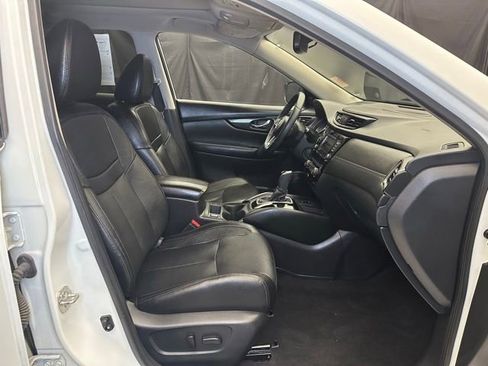 Used 2020 Nissan Rogue SL w/ Premium Package AWD/4WD image 14