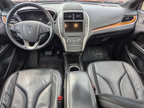 Used 2017 Lincoln MKC Select w/ Lincoln MKC Climate Package image 16