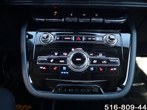 Used 2022 Lincoln Corsair AWD w/ Premium Package image 19