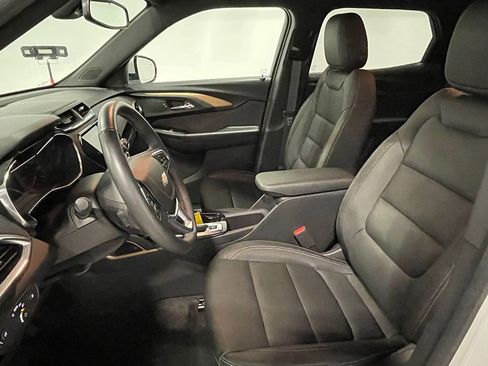 Used 2023 Chevrolet TrailBlazer ACTIV w/ Convenience Package image 3