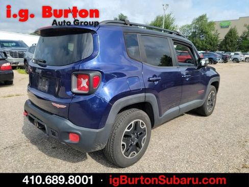 Used 2016 Jeep Renegade Trailhawk w/ Premium Trailhawk Package AWD/4WD image 6