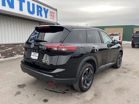 Used 2024 Nissan Rogue SV image 10