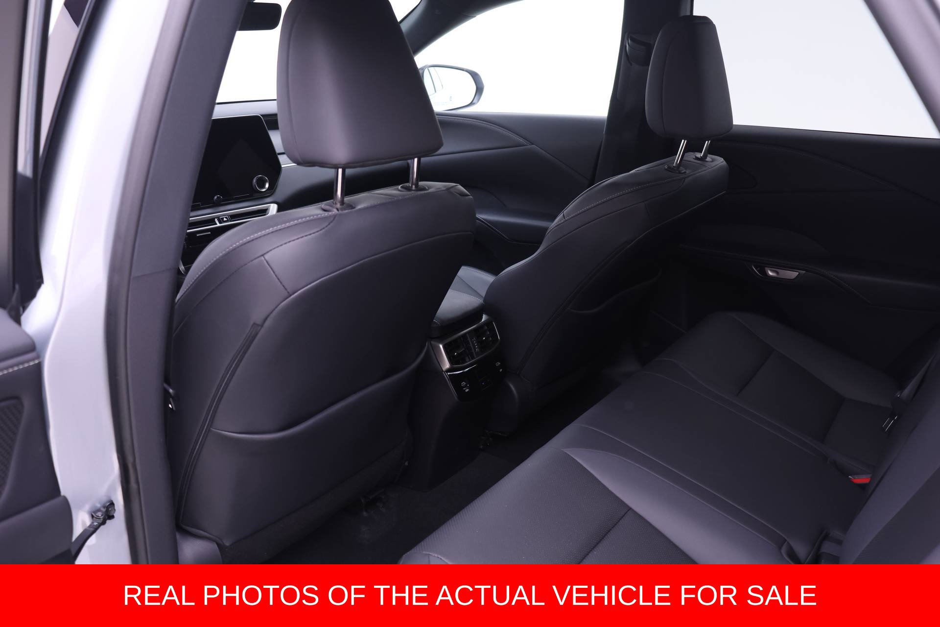 Used 2025 Lexus RX 350h w/ Convenience Package AWD/4WD image 9