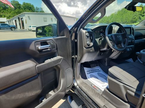 Used 2021 Chevrolet Silverado 1500 Custom Trail Boss AWD/4WD image 19
