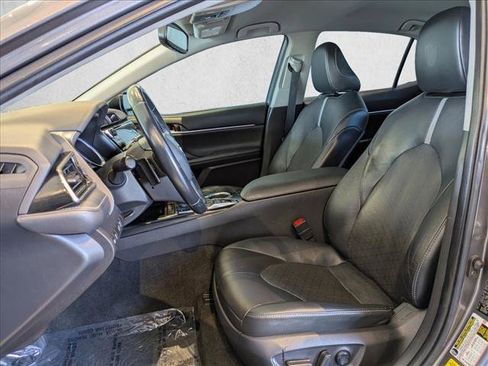 Used 2020 Toyota Camry XSE FWD image 15