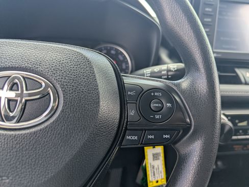 Used 2020 Toyota RAV4 LE w/ Carpet Mat Package FWD image 30