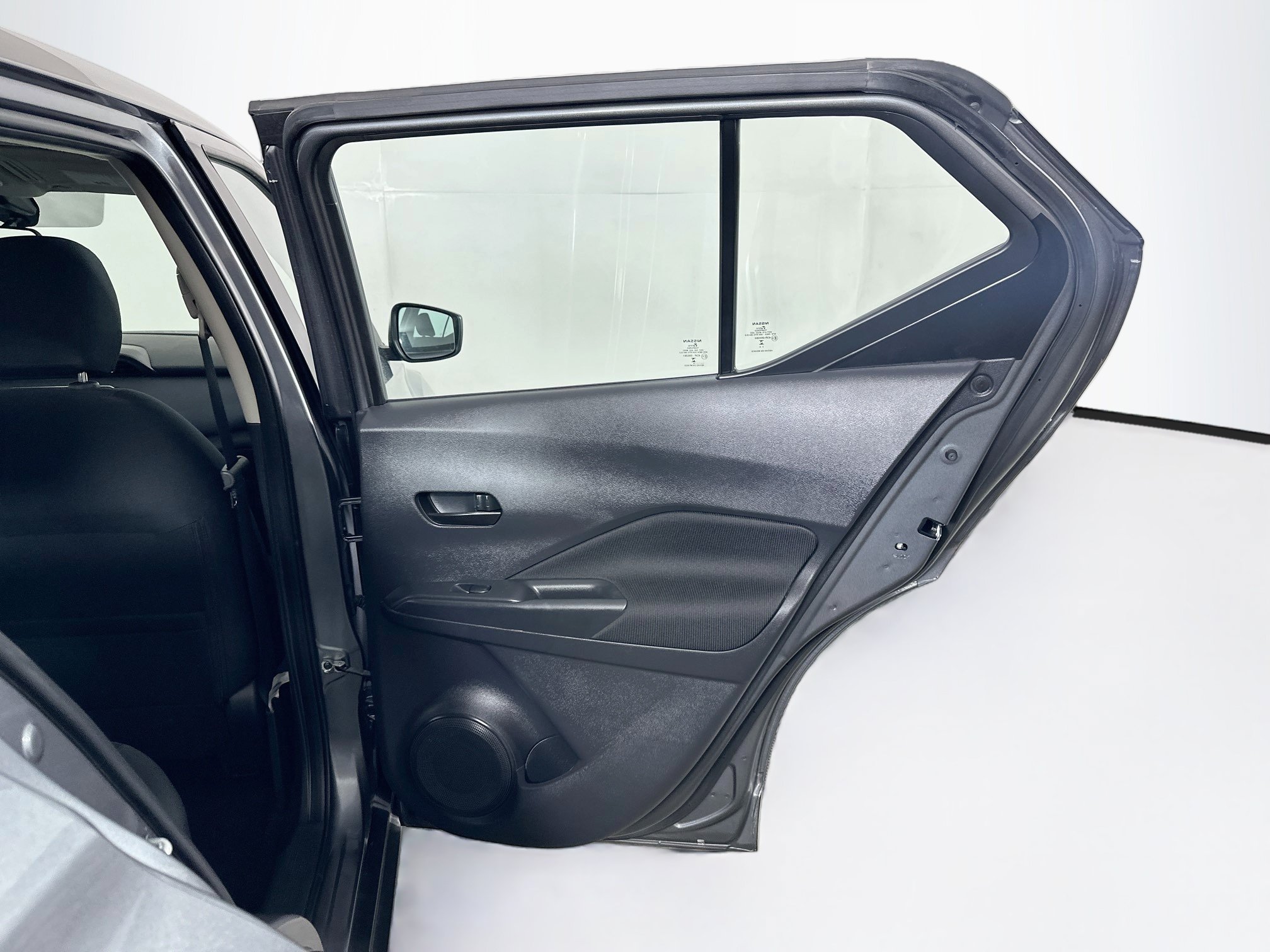 Used 2025 Nissan Kicks Play S FWD image 28