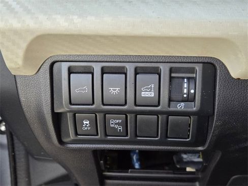 Used 2021 Subaru Ascent Premium w/ Convenience Package image 31