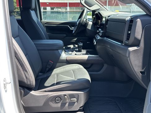 Used 2024 GMC Sierra 1500 SLT w/ SLT Premium Plus Package AWD/4WD image 12