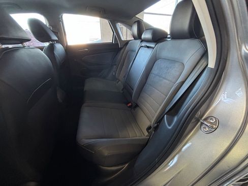 Used 2025 Volkswagen Jetta SE image 27