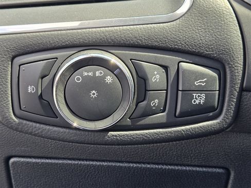 Used 2020 Ford Edge Titanium image 20