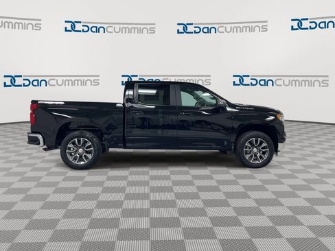 Used 2025 Chevrolet Silverado 1500 LT AWD/4WD image 9