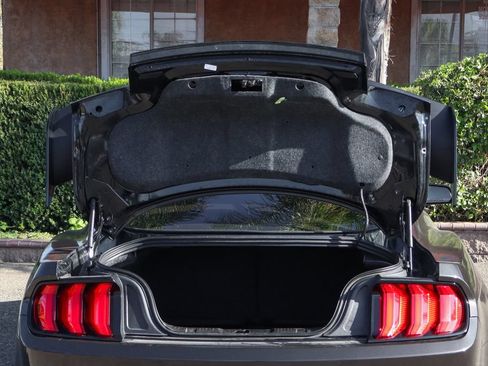 Used 2021 Ford Mustang GT Premium w/ Black Accent Package RWD image 8