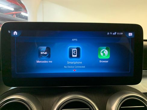 Used 2022 Mercedes-Benz GLC 300 4MATIC w/ AMG Line image 36