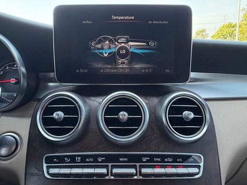 Used 2018 Mercedes-Benz GLC 300 4MATIC image 21