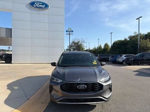 Used 2023 Ford Escape ST-Line w/ Tech Pack #1 FWD image 8