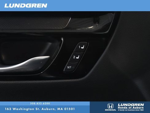 Used 2025 Honda CR-V EX-L image 12