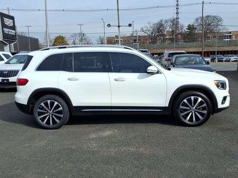 Used 2022 Mercedes-Benz GLB 250 4MATIC image 4