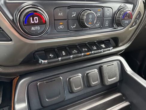 Used 2019 Chevrolet Silverado 2500 High Country w/ Duramax Plus Package AWD/4WD image 33