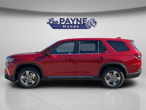 New 2025 Honda Pilot EX-L image 3