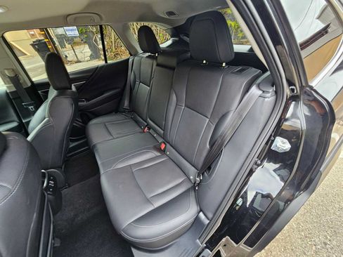 Certified 2024 Subaru Outback Limited AWD/4WD image 15