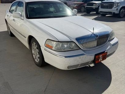 Used 2007 Lincoln Town Car Signature Limited