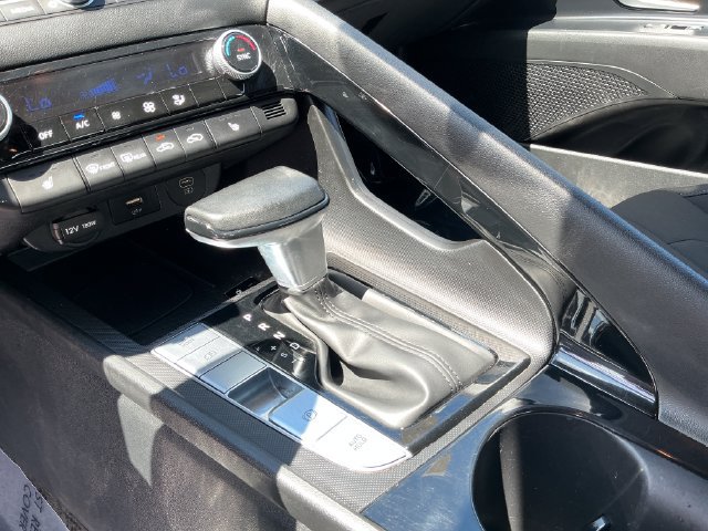 Used 2025 Hyundai Elantra SEL FWD image 21