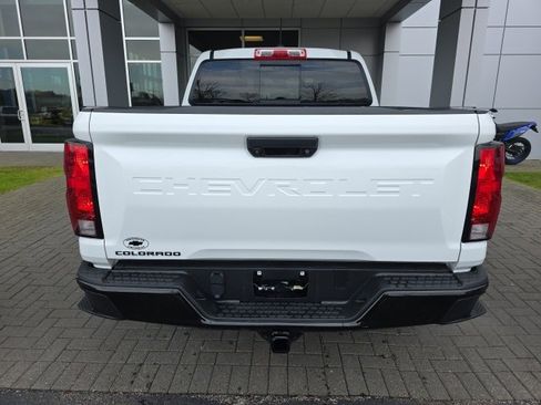 Used 2024 Chevrolet Colorado Trail Boss image 3