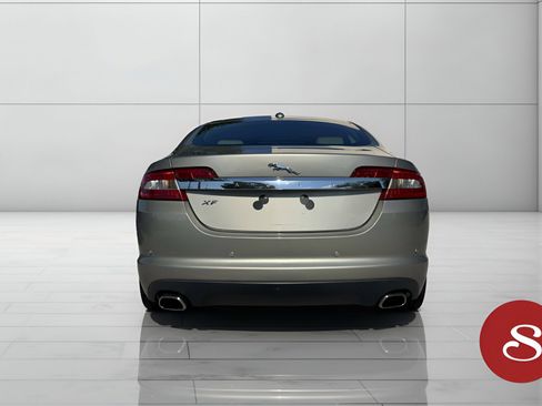 Used 2011 Jaguar XF image 5