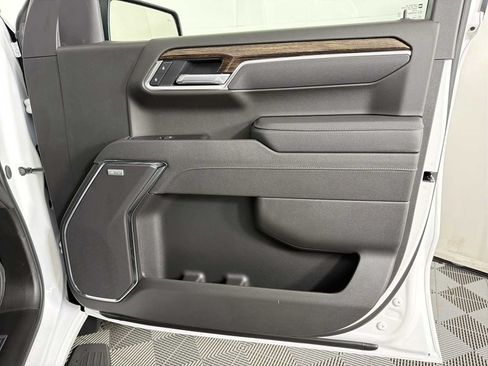 New 2026 GMC Sierra 1500 Elevation w/ Elevation Premium Package AWD/4WD image 12