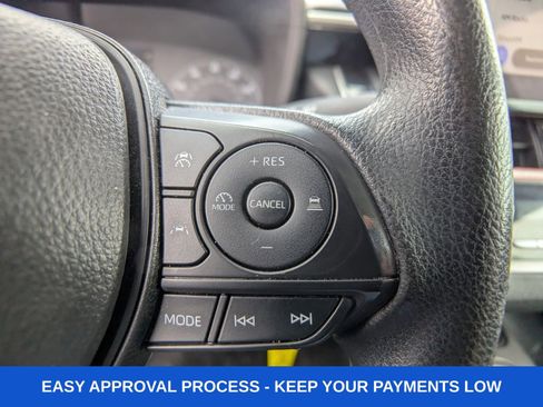 Used 2025 Toyota Corolla LE FWD image 32